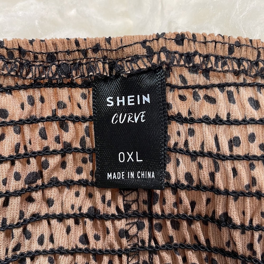 SHEIN FRENCHY PLUS DALMATIAN PAPER-BAG FAUX TIE FRONT SHORT - Picture 7 of 12